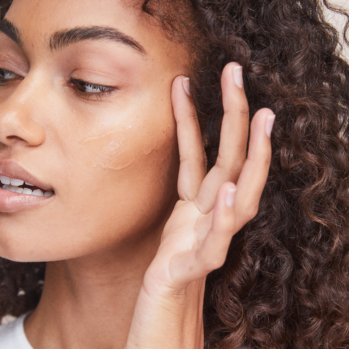 Regenerating Skin Nectar With Trihex Technology